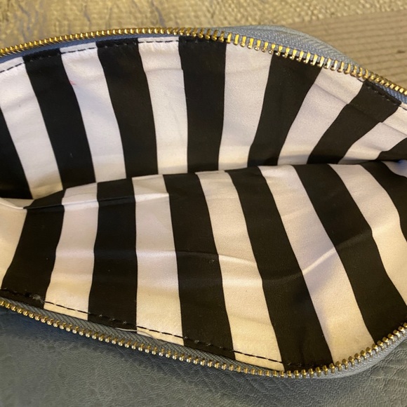 Urban Expressions Certified Vegan Clutch Bag - Picture 5 of 6